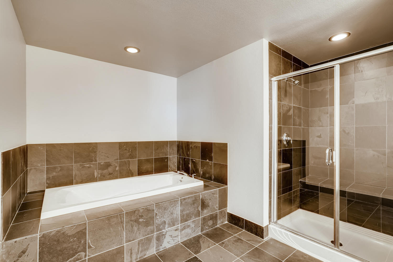 Gallery Photo 19